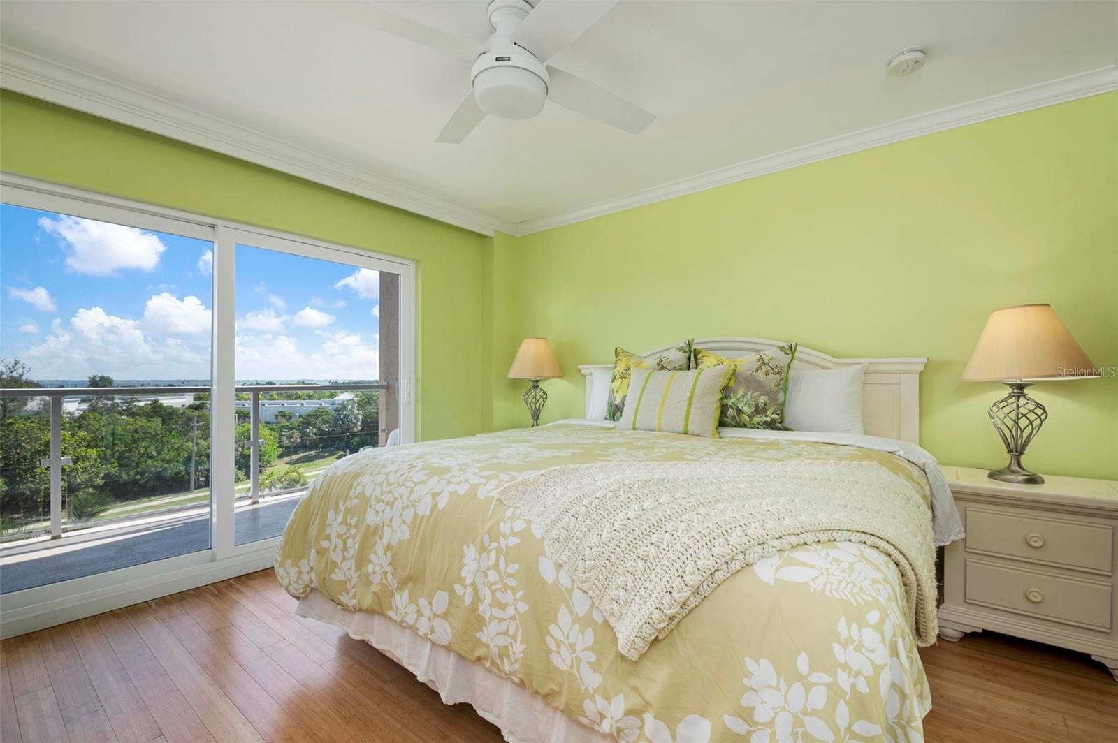 LONGBOAT BEACHCOMBER - Residential