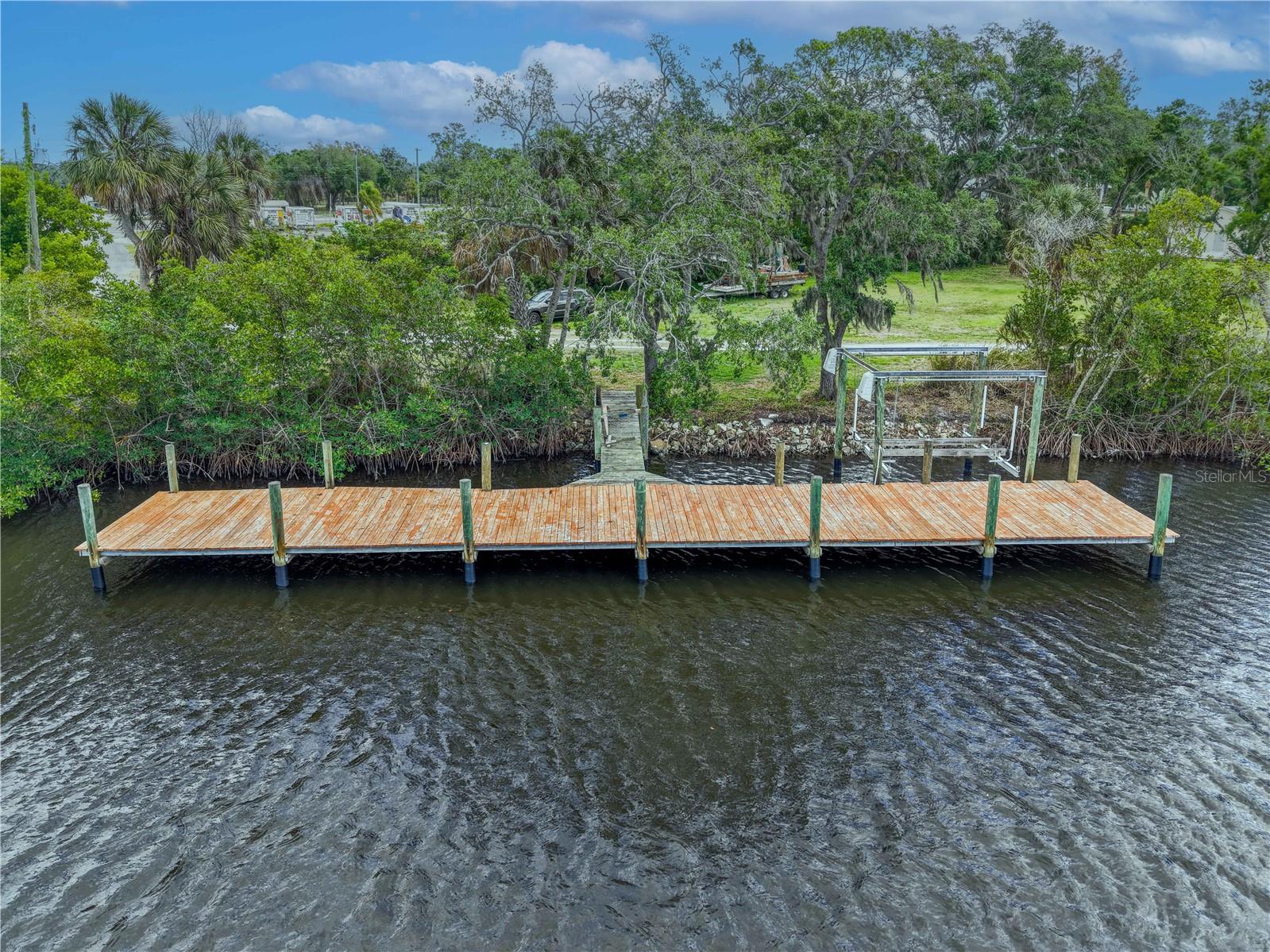 102 DICKMAN DRIVE SW