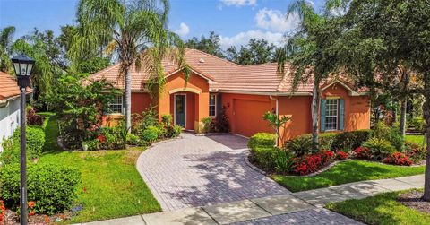 Photo of 93 Auburn Drive, Poinciana, FL 34759 (MLS # S5132593)