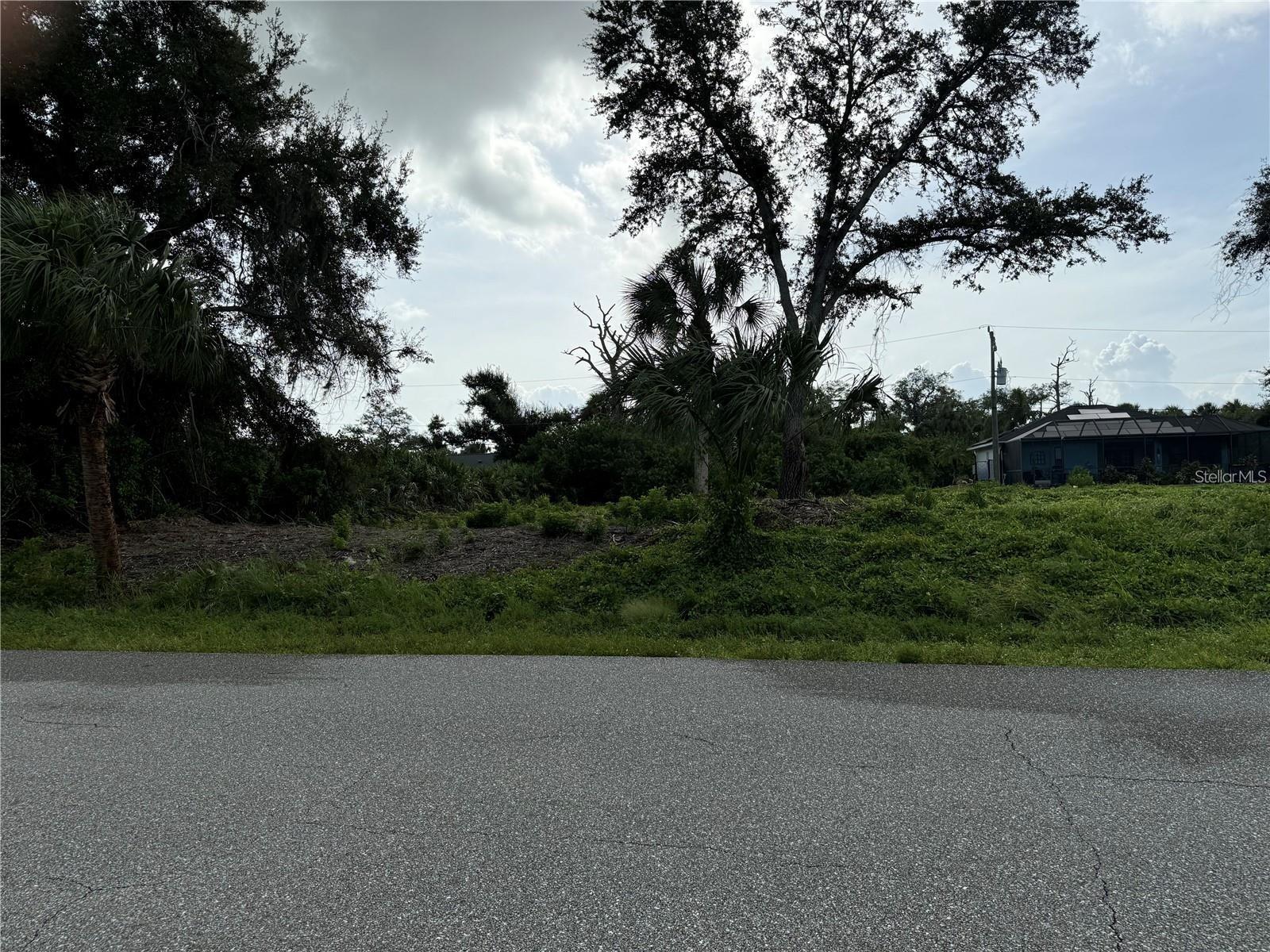 Build Your Florida Dream Home in Port Charlotte
Unlock the perfect opportunity to create your custom dream home on this beautifully wooded **80x125 residential lot**, ideally located in **Flood Zone X**—meaning **no flood insurance required**! Situated in a **thriving neighborhood with newer homes**, this prime homesite offers **central water access** and **no HOA, CDD fees, or deed restrictions**, giving you the freedom and flexibility to build on your timeline.
Enjoy the best of **coastal living** with easy access to world-renowned beaches, including **Englewood Beach, Manasota Key, and Boca Grande**. You'll love being just minutes from **shopping, dining, golf courses in Rotonda West**, and **historic Dearborn Street**. Outdoor enthusiasts will appreciate nearby **parks, boat ramps, nature preserves, and world-class fishing and boating**.
This property is also **convenient to two Major League Baseball Spring Training stadiums**, making it a home run for sports lovers! Need help finding a builder? We can connect you with trusted local professionals ready to bring your vision to life.
Whether you're ready to build now or looking to invest for the future, this competitively priced lot is your chance to own a slice of paradise. **Act fast—opportunities like this don’t last!**
