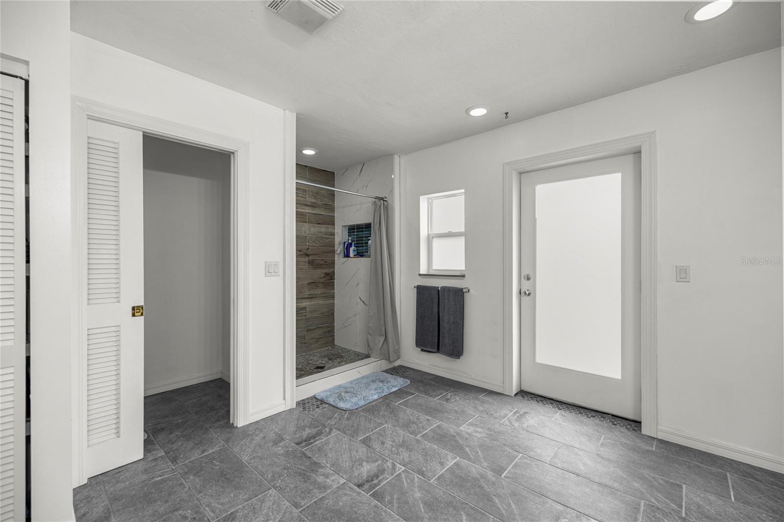 WOODFIELDS UN 02 - Residential