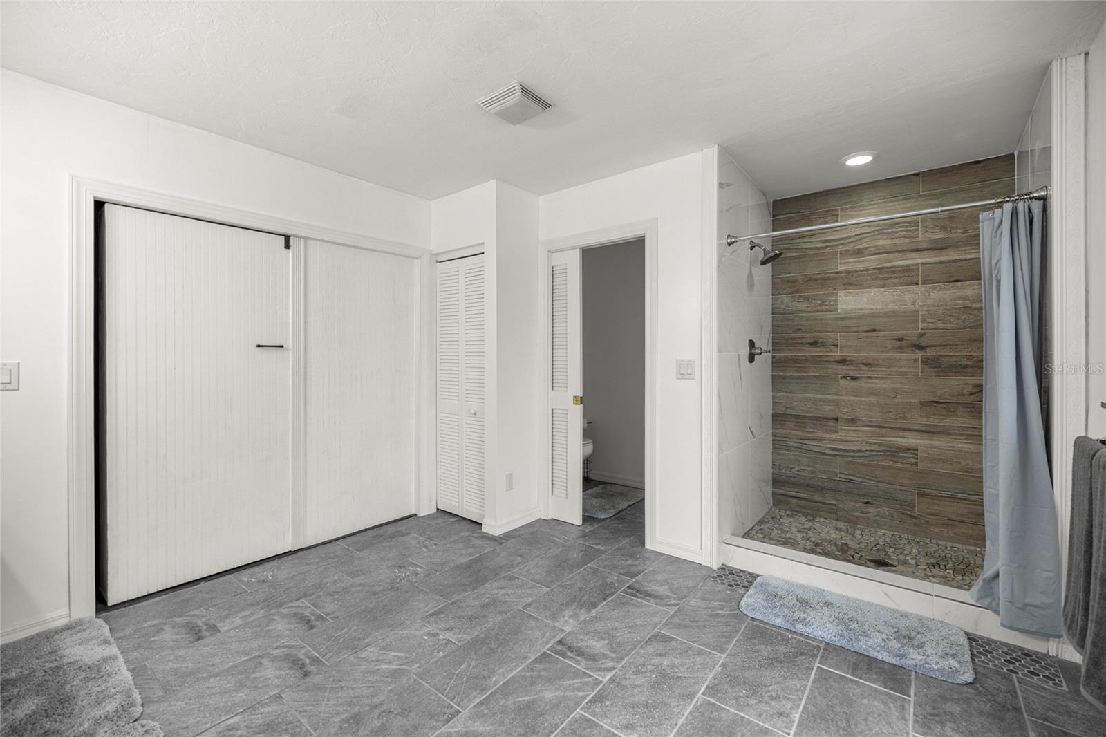 WOODFIELDS UN 02 - Residential