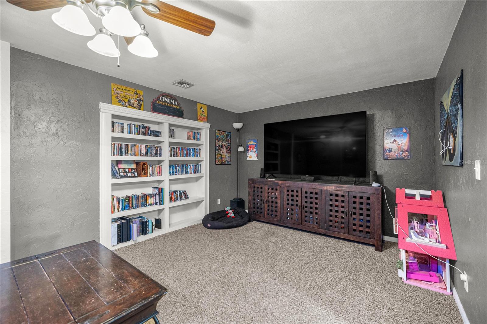 WOODFIELDS UN 02 - Residential