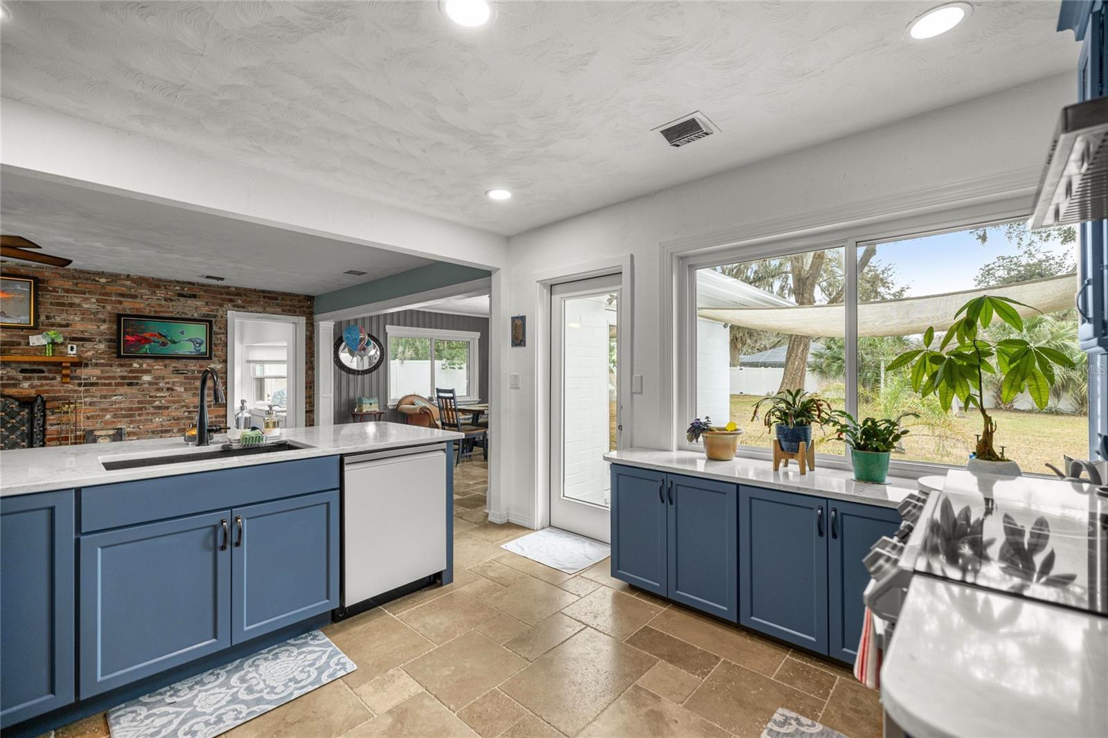 WOODFIELDS UN 02 - Residential