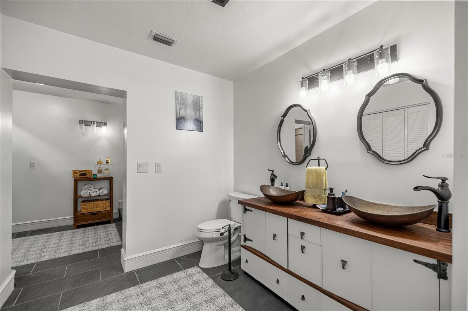 WOODFIELDS UN 02 - Residential