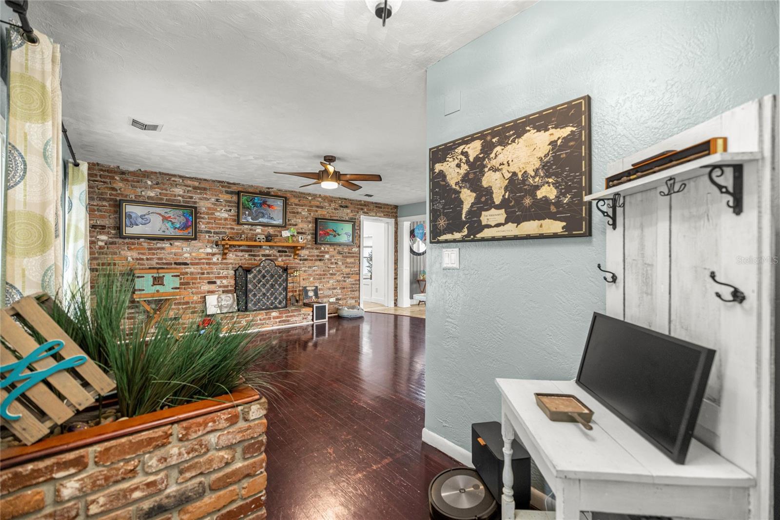 WOODFIELDS UN 02 - Residential