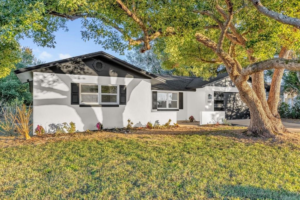 Photo of 1101 Galgano Avenue, Deltona, FL 32725 (MLS # O6379161)