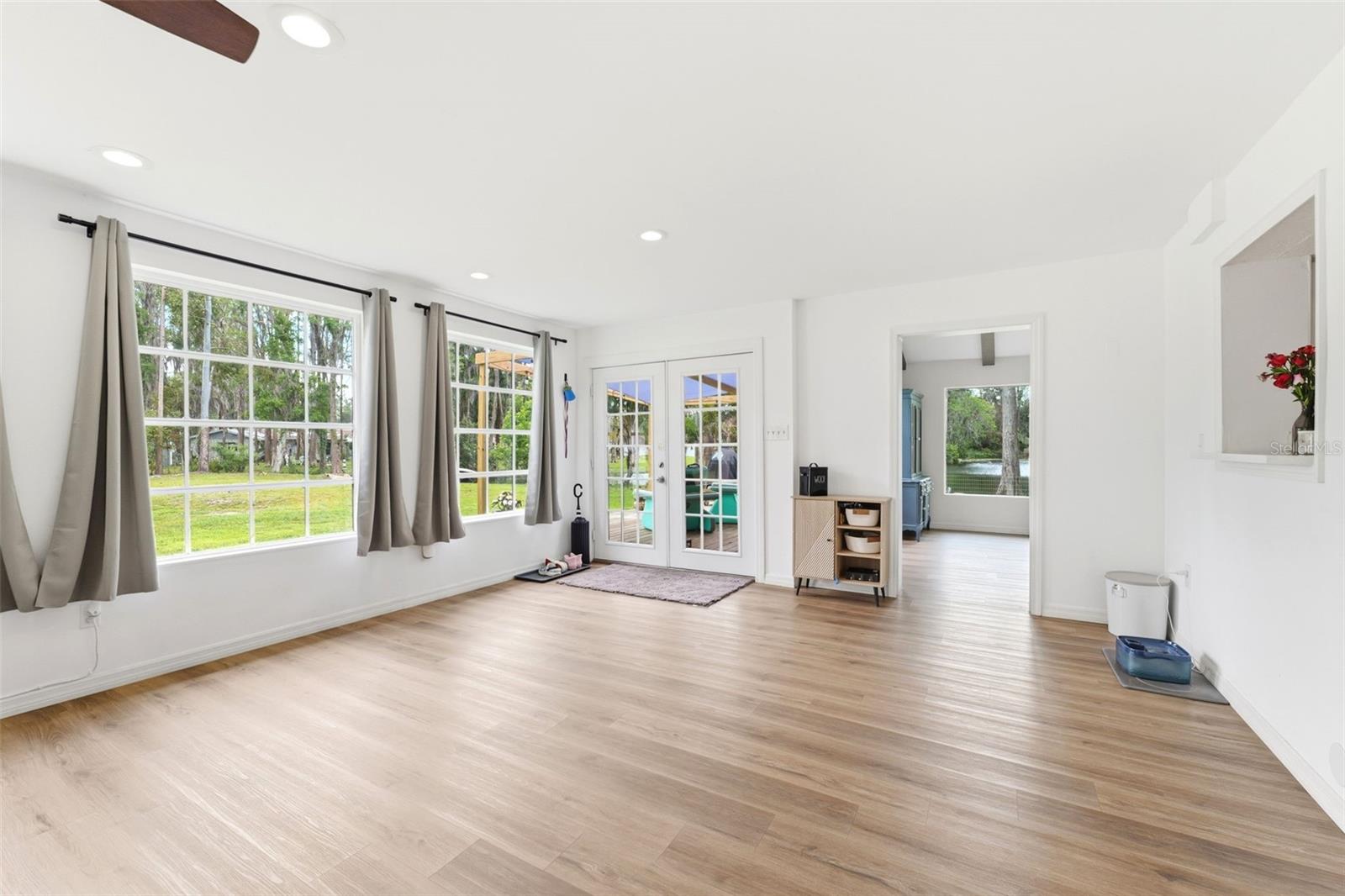 CYPRESS PARK - Residential