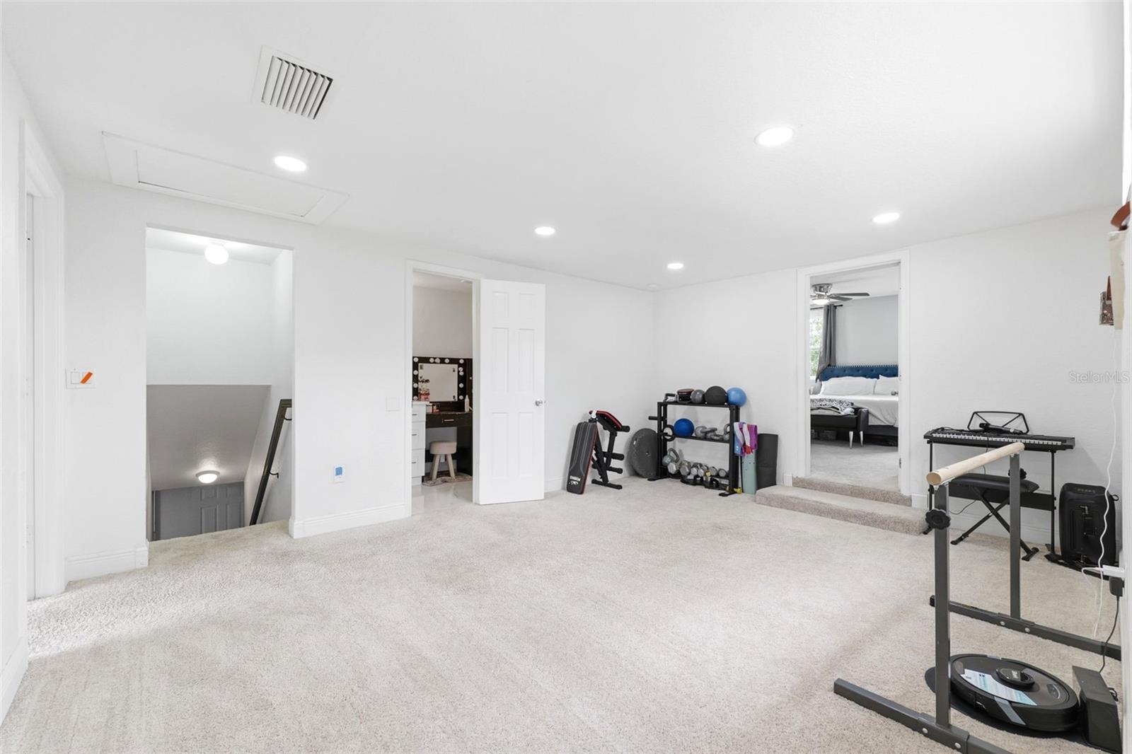 CYPRESS PARK - Residential