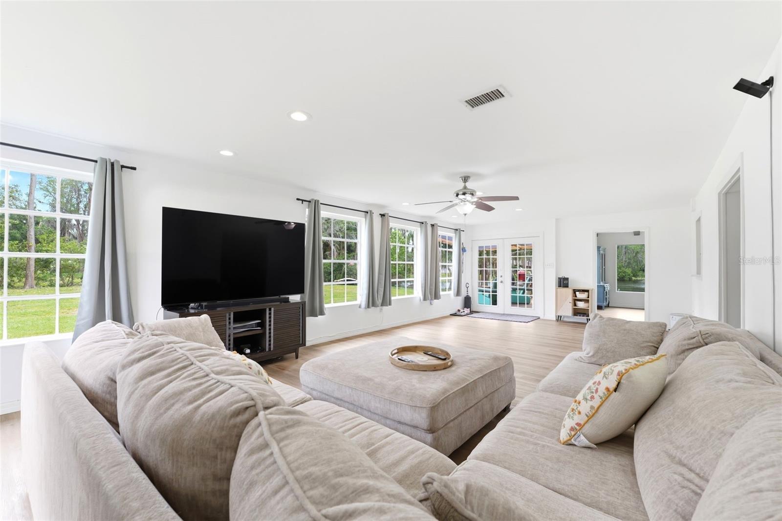 CYPRESS PARK - Residential