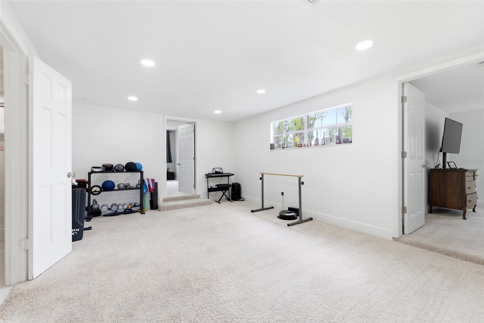 CYPRESS PARK - Residential