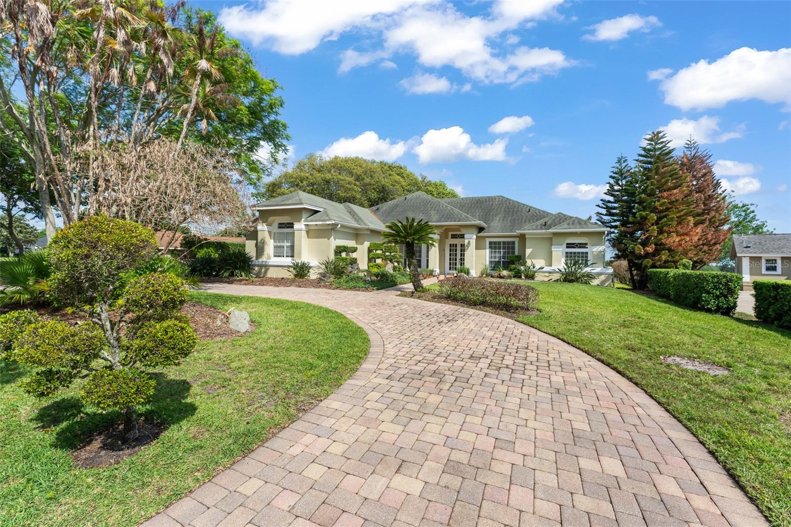 COURTLEIGH PARK - Residential