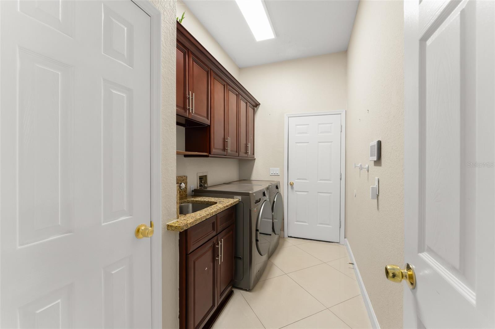 COURTLEIGH PARK - Residential