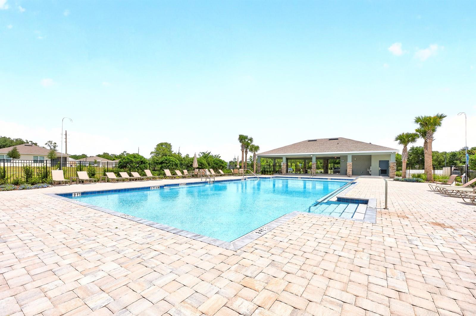 MAGNOLIA POINTE - Residential