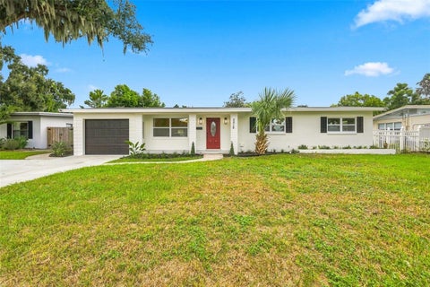Photo of 2519 Overlake Avenue, Orlando, FL 32806 (MLS # O6439623)