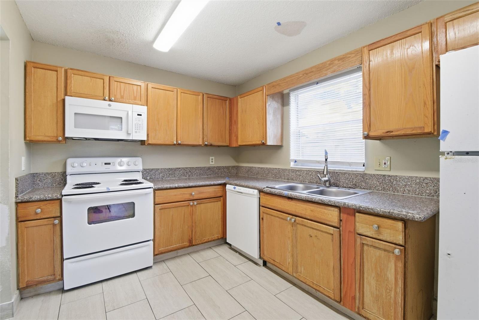 SANDPOINTE 2ND ADD - Residential