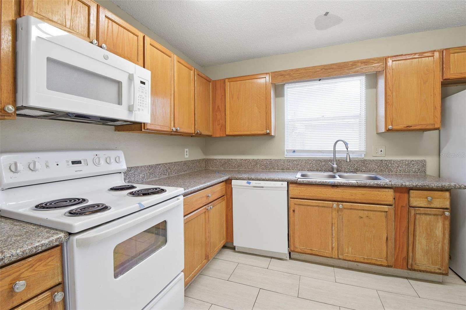 SANDPOINTE 2ND ADD - Residential