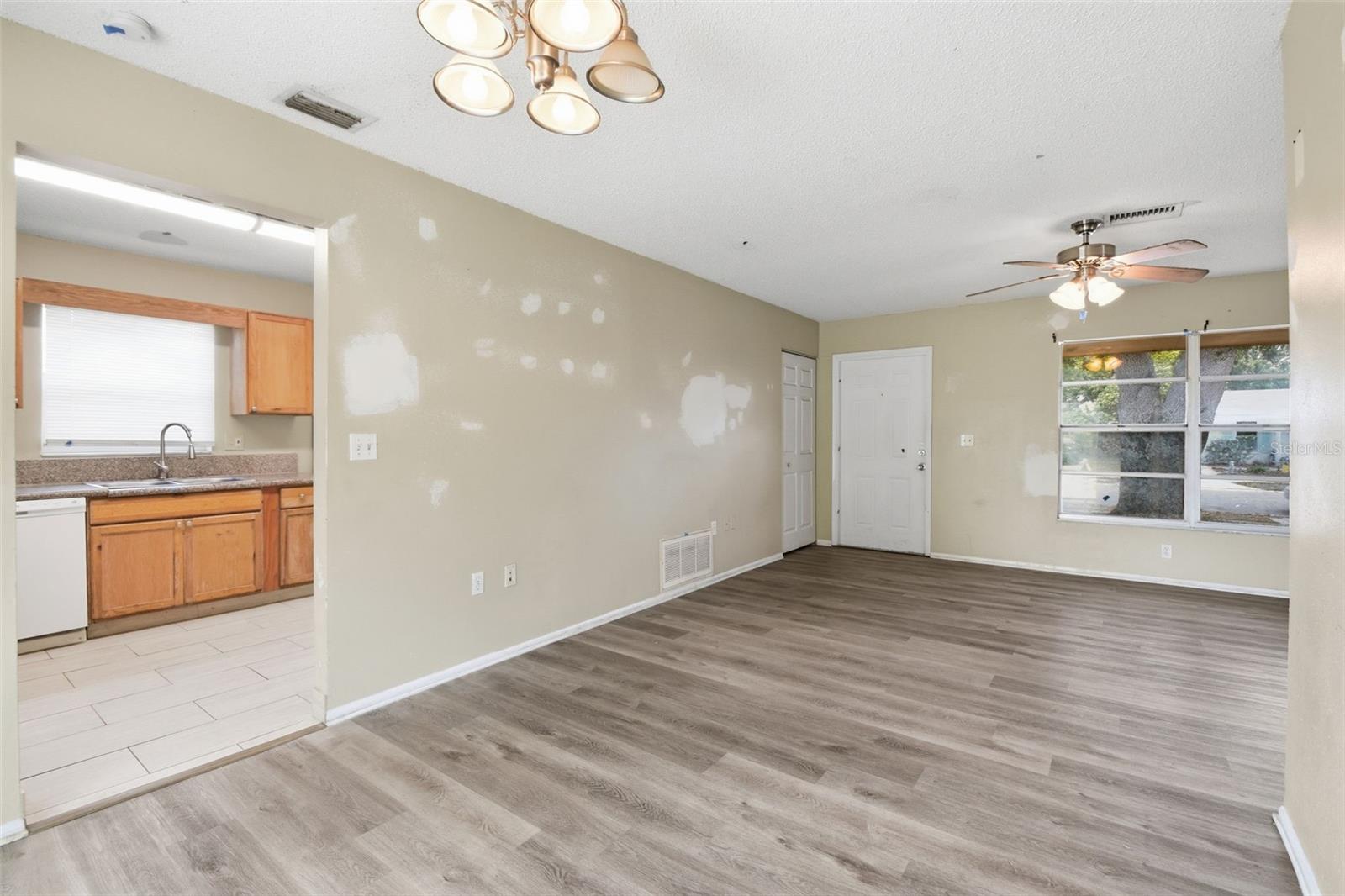 SANDPOINTE 2ND ADD - Residential