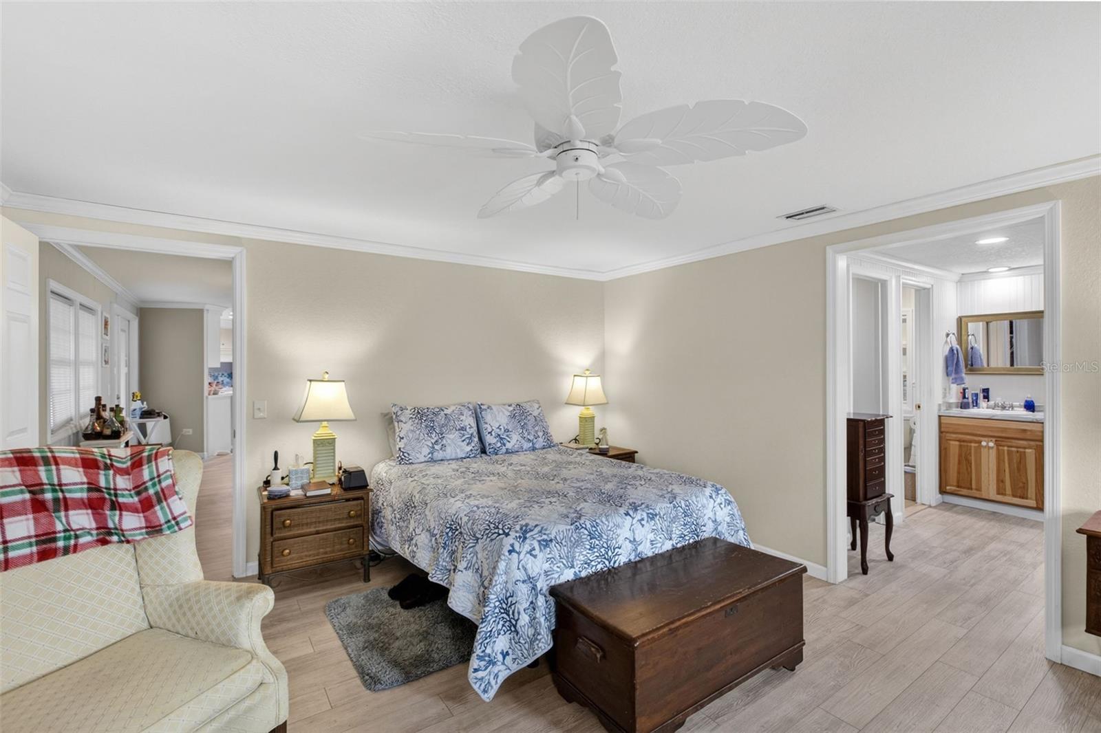 LA CASA MHP CO-OP - Residential