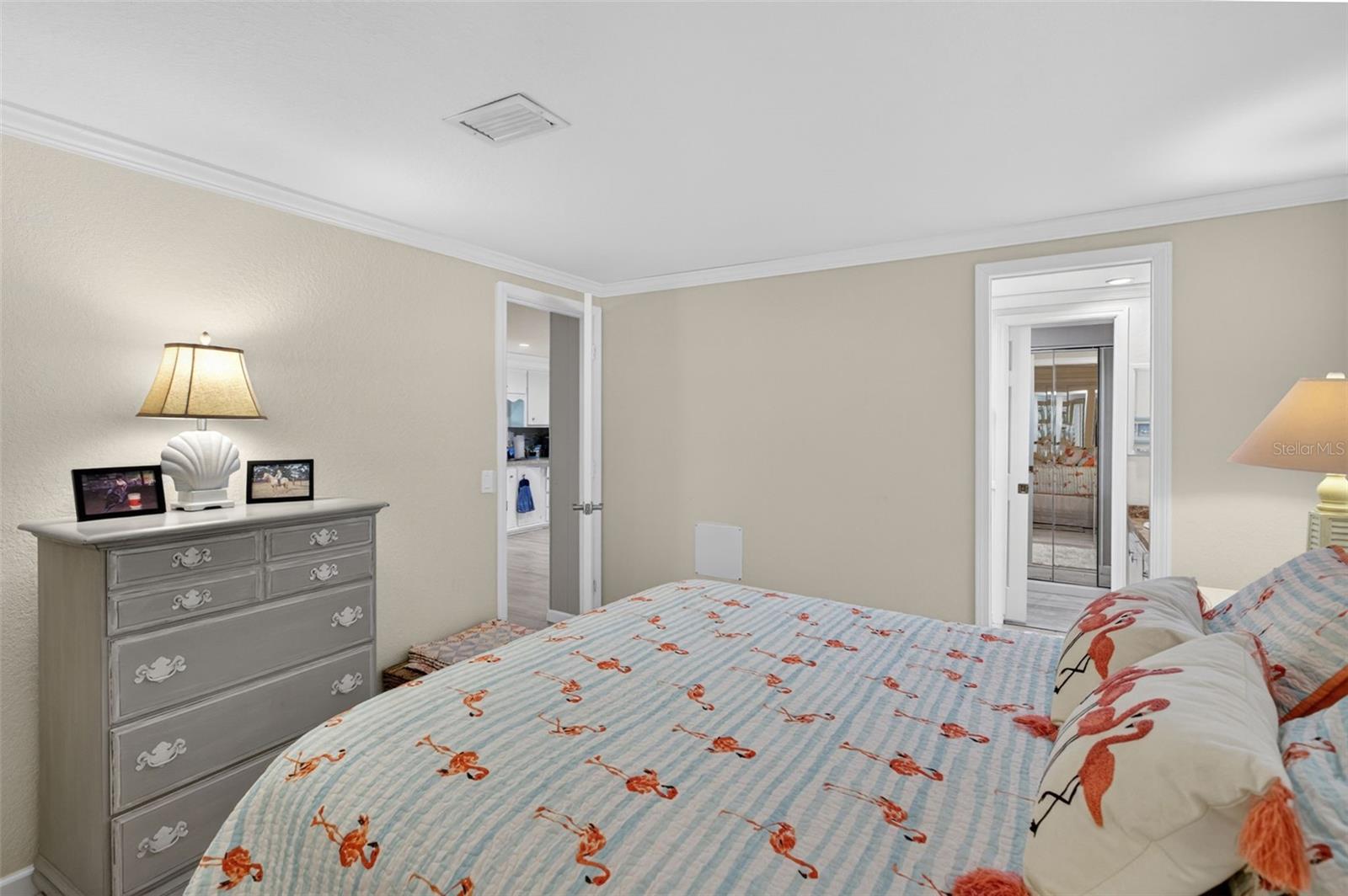 LA CASA MHP CO-OP - Residential