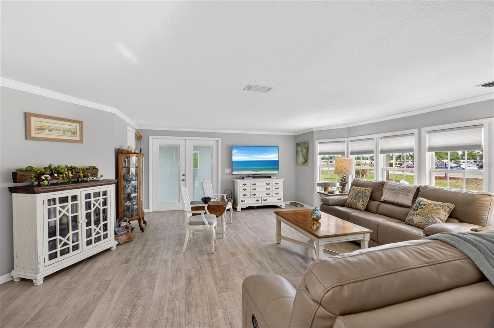 LA CASA MHP CO-OP - Residential