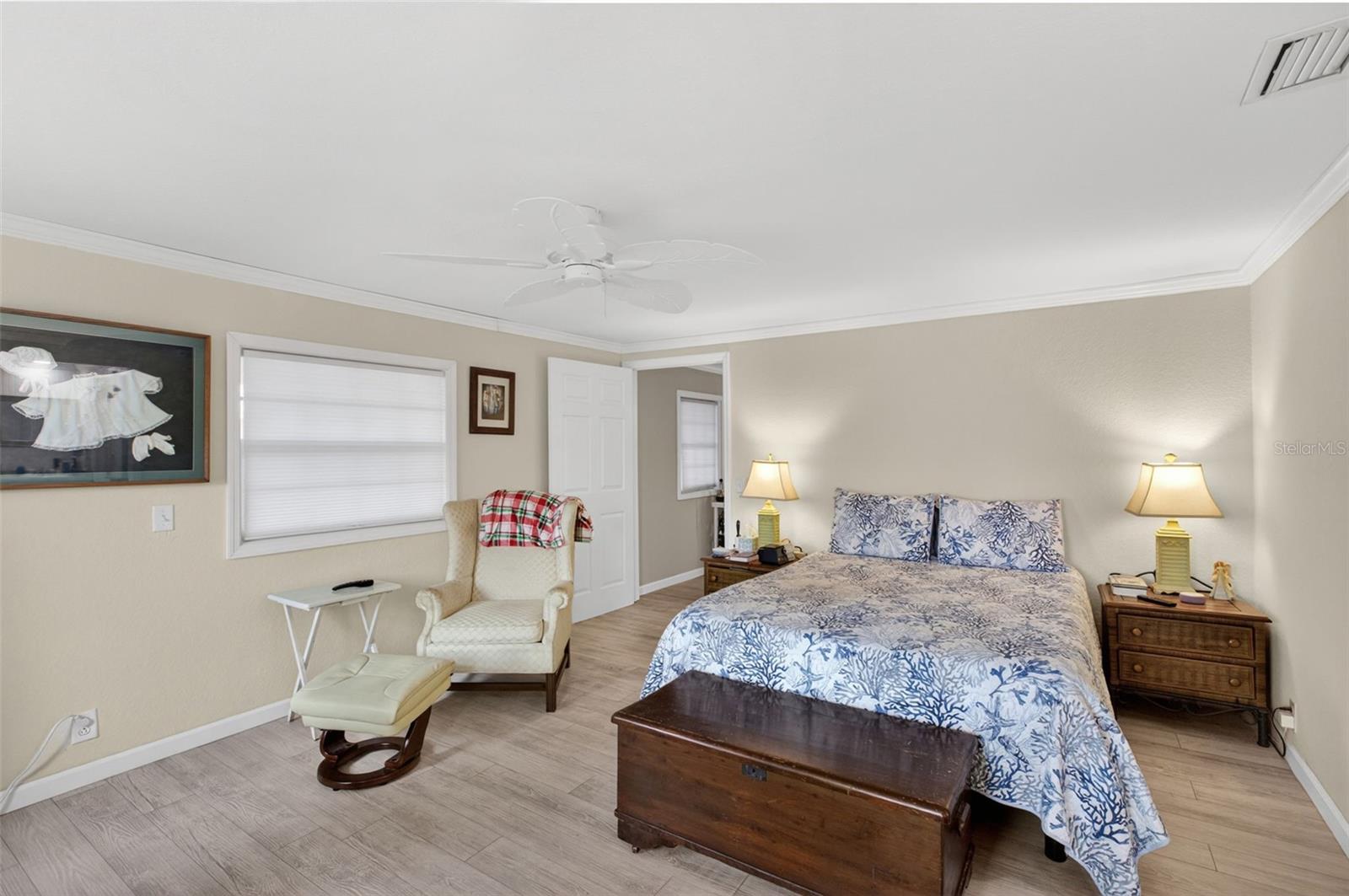 LA CASA MHP CO-OP - Residential