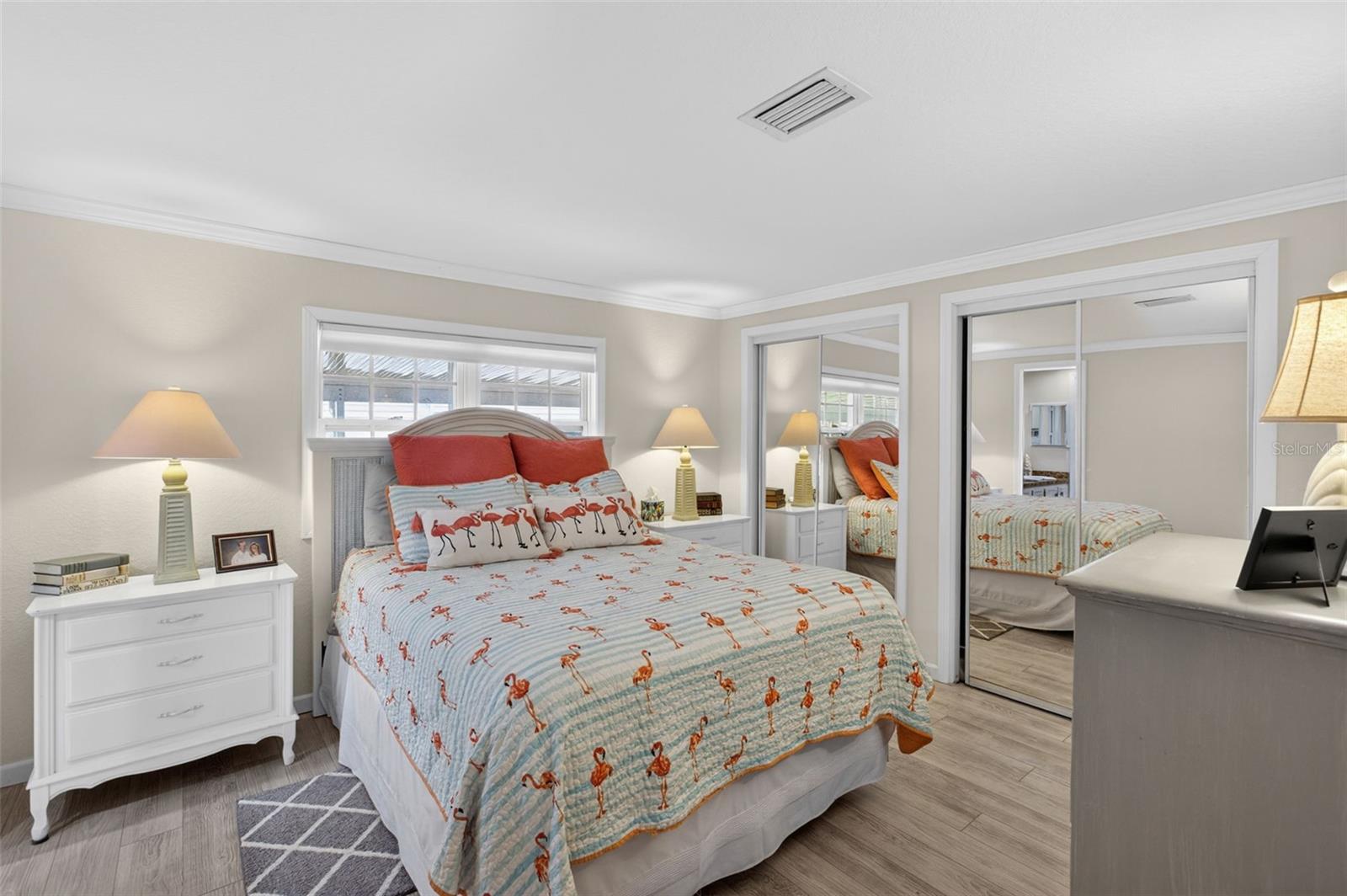 LA CASA MHP CO-OP - Residential