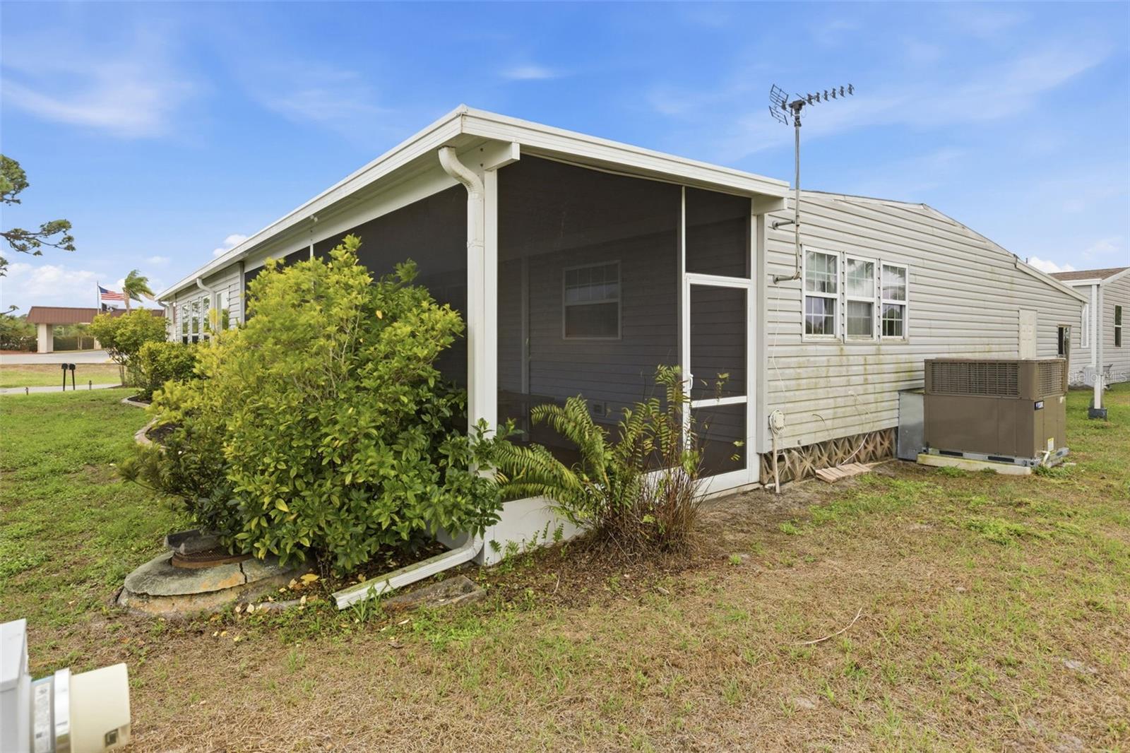 LA CASA MHP CO-OP - Residential