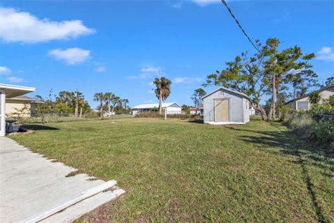 A home in PORT CHARLOTTE