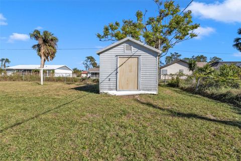 A home in PORT CHARLOTTE