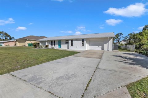 A home in PORT CHARLOTTE