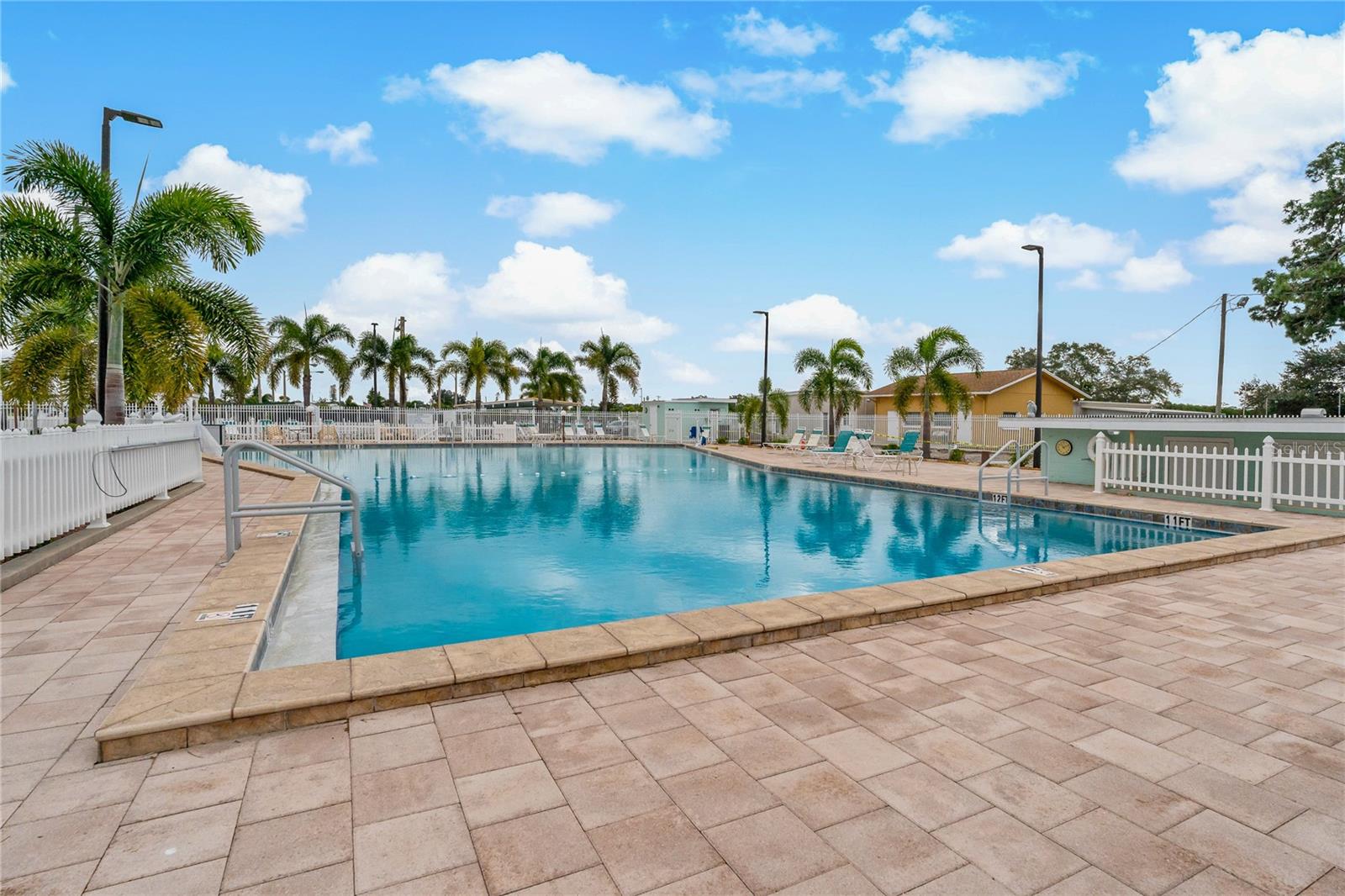 TRI-PAR ESTATES - Residential