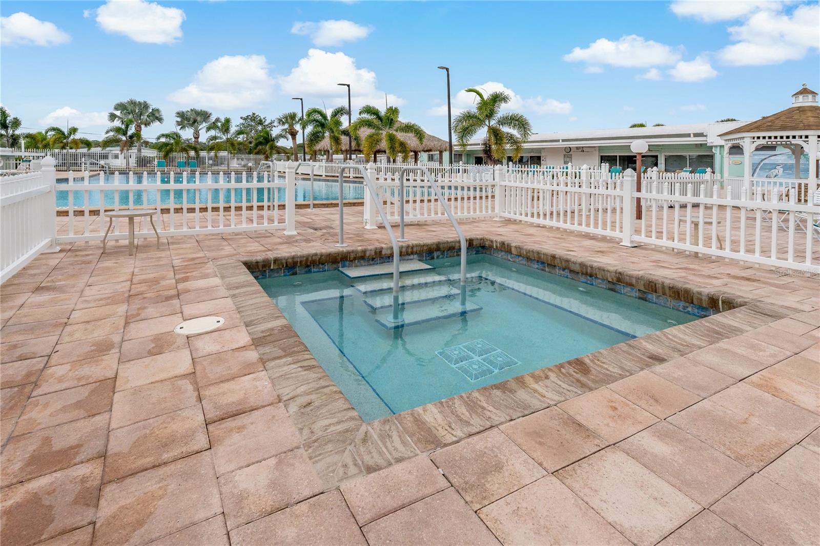 TRI-PAR ESTATES - Residential