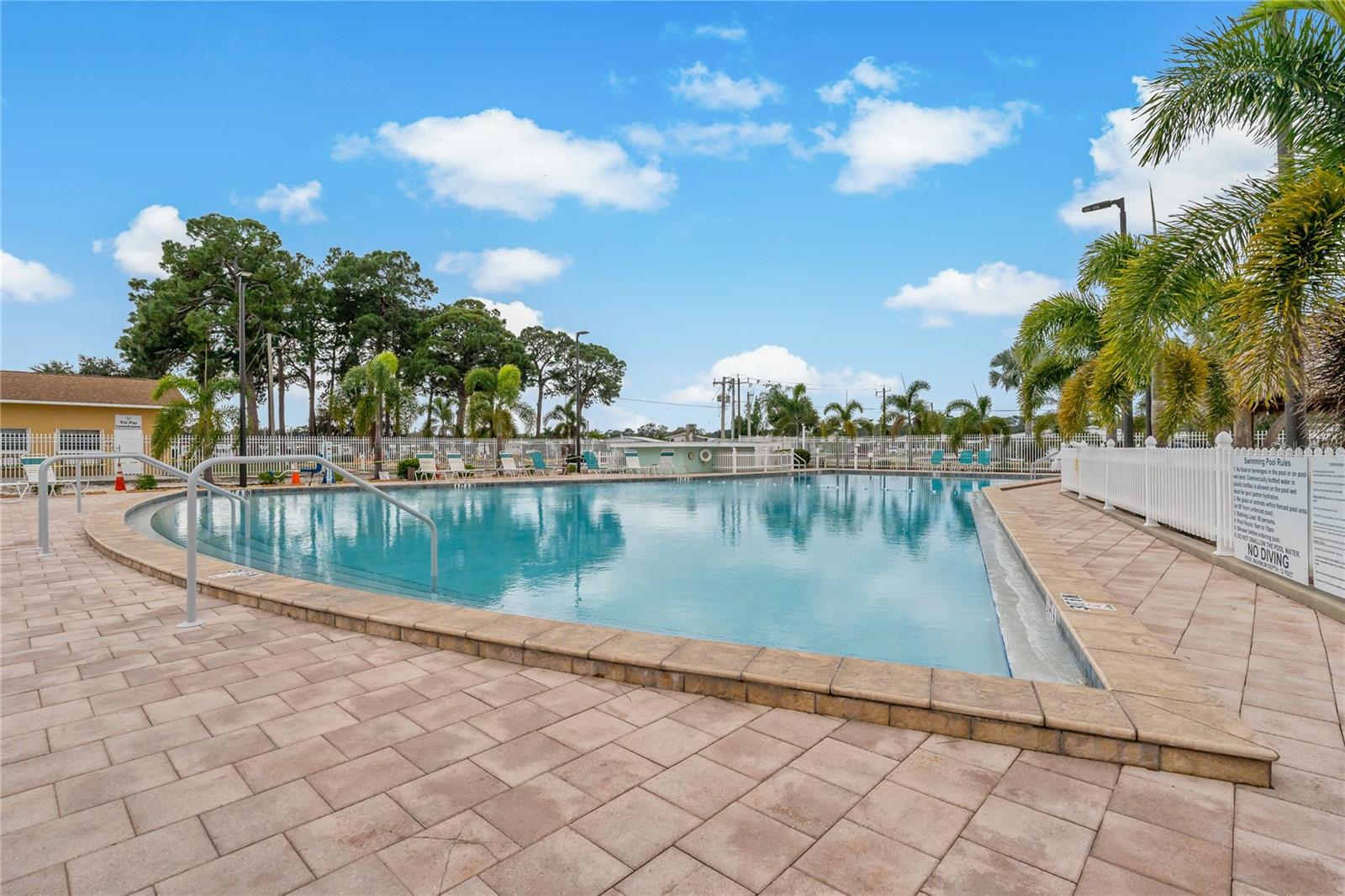 TRI-PAR ESTATES - Residential