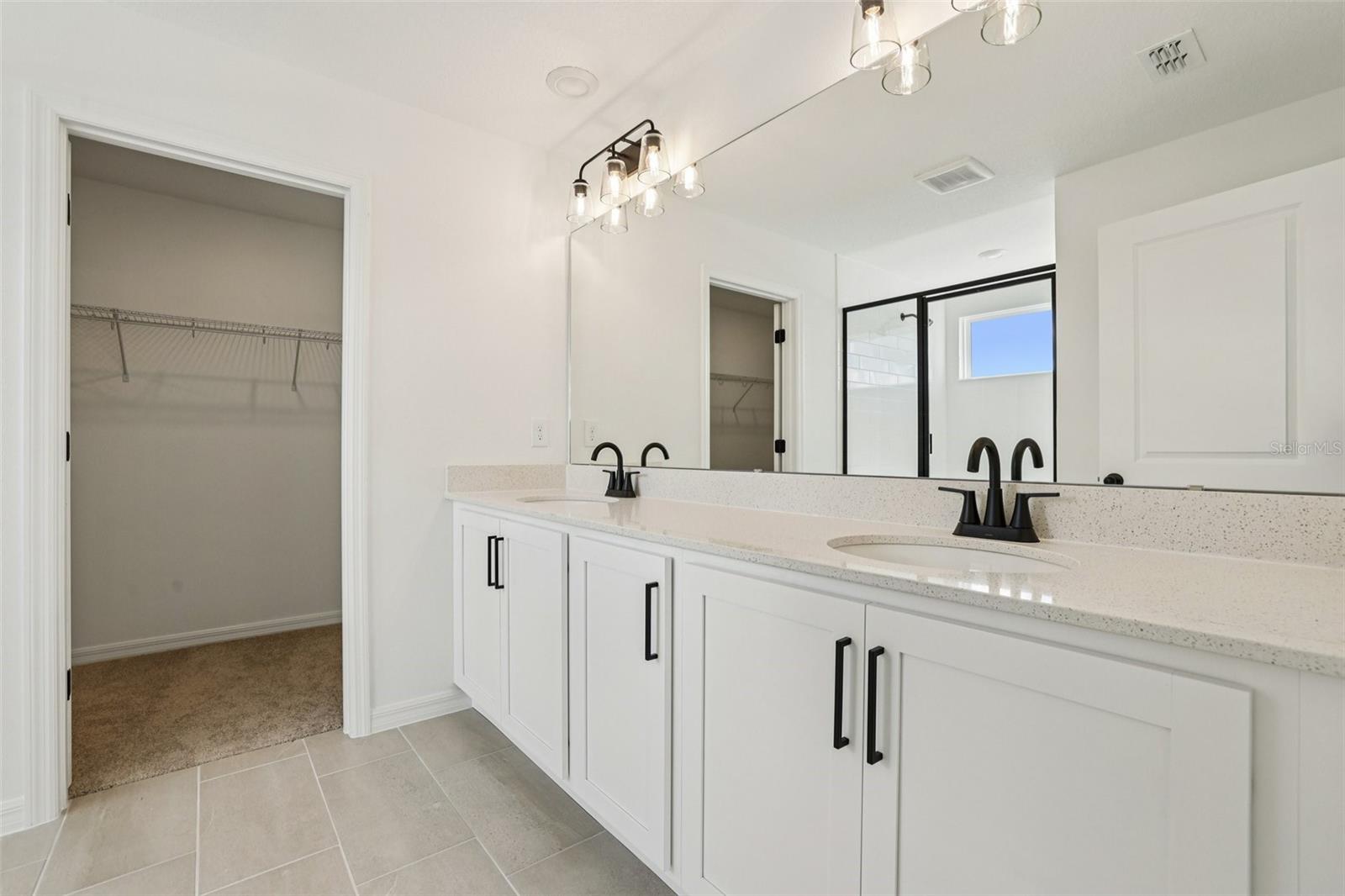 ELLINGTON PLACE - Residential