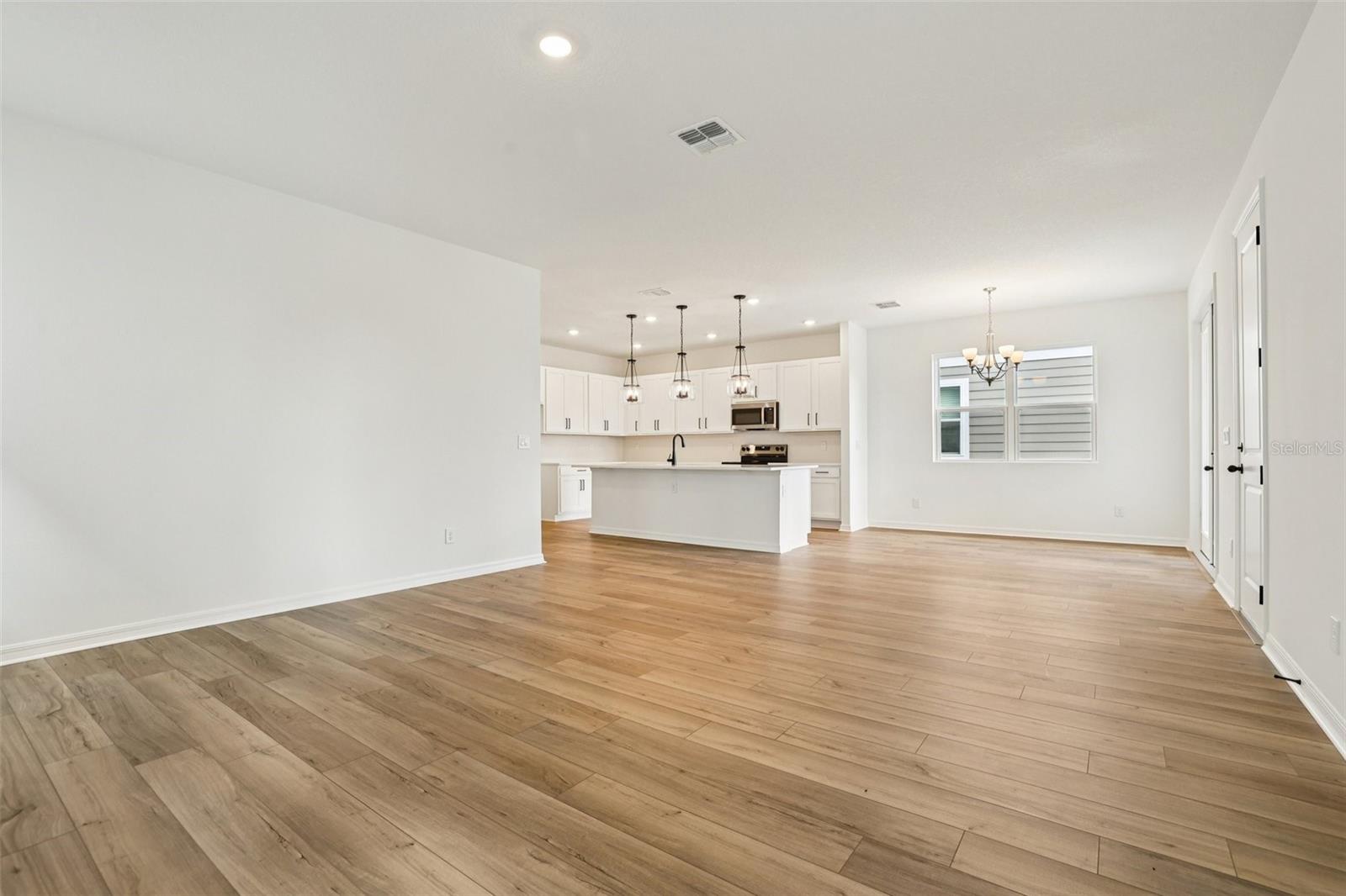 ELLINGTON PLACE - Residential