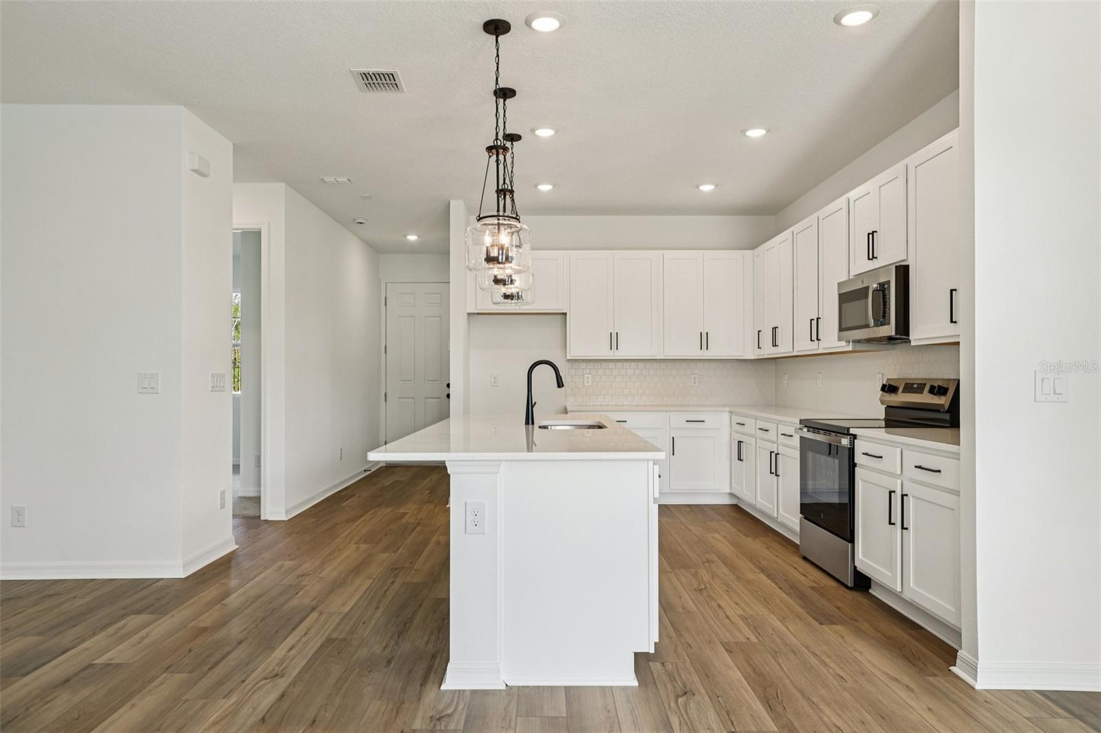 ELLINGTON PLACE - Residential