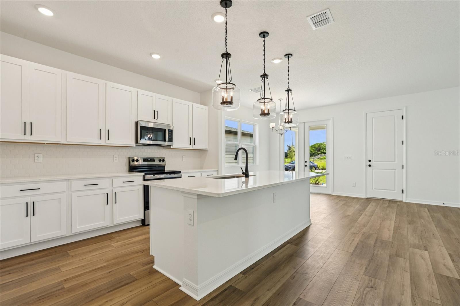 ELLINGTON PLACE - Residential