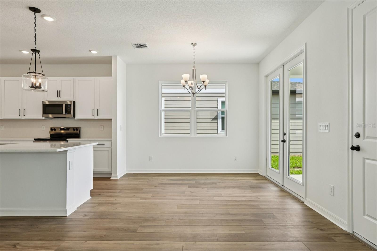 ELLINGTON PLACE - Residential