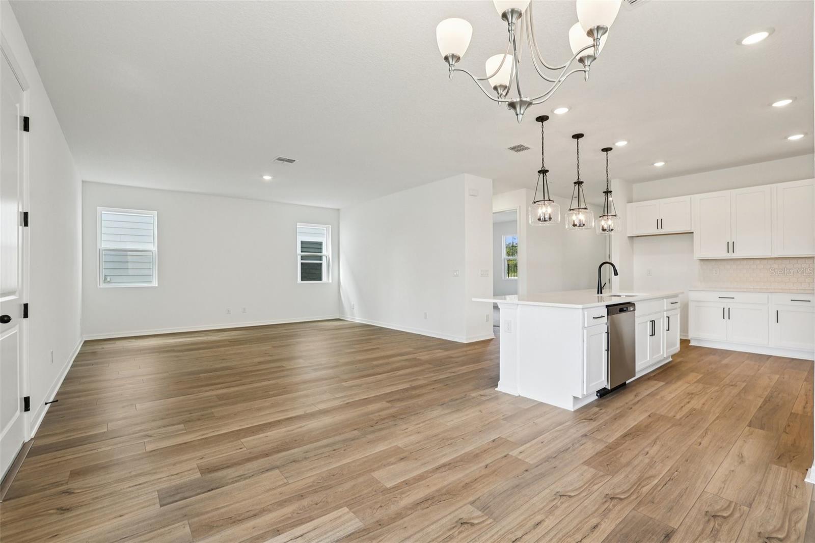ELLINGTON PLACE - Residential