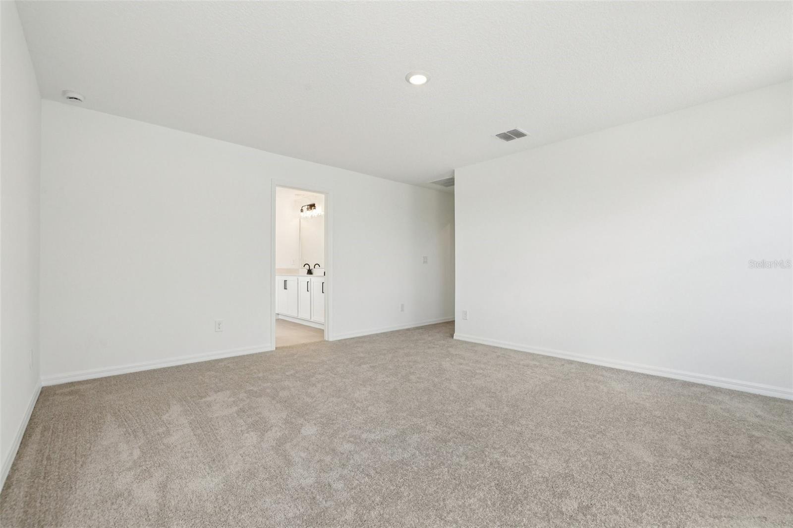 ELLINGTON PLACE - Residential