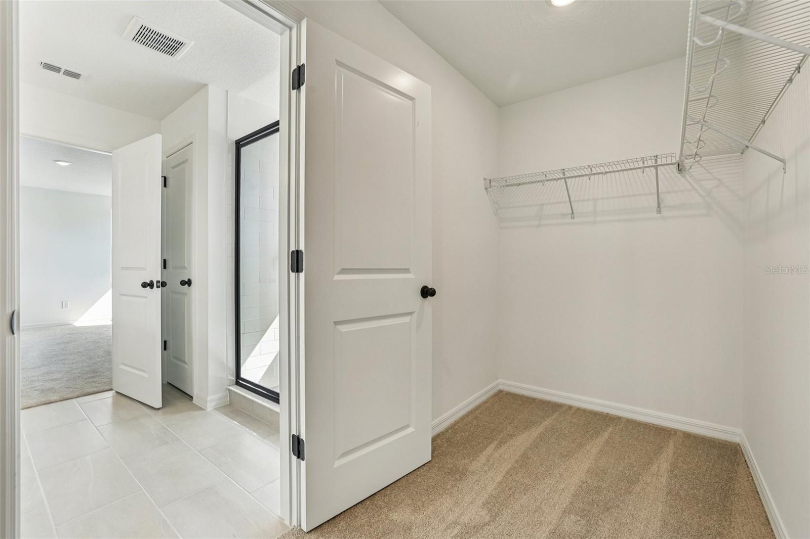 ELLINGTON PLACE - Residential
