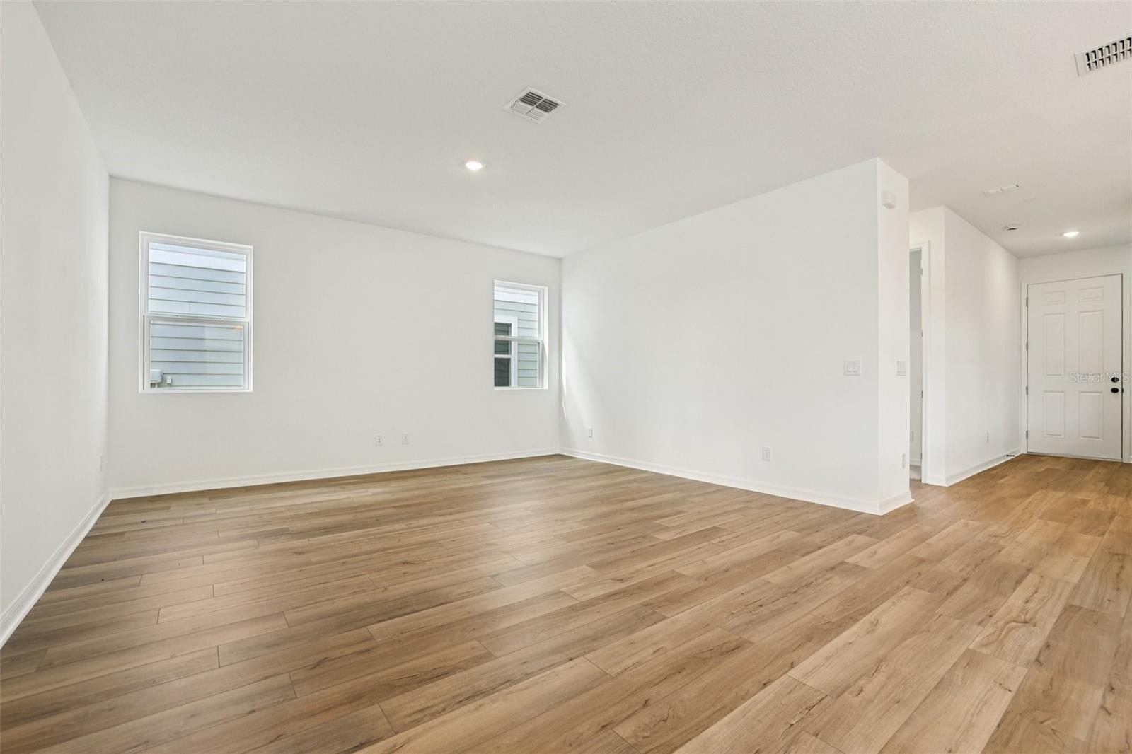 ELLINGTON PLACE - Residential