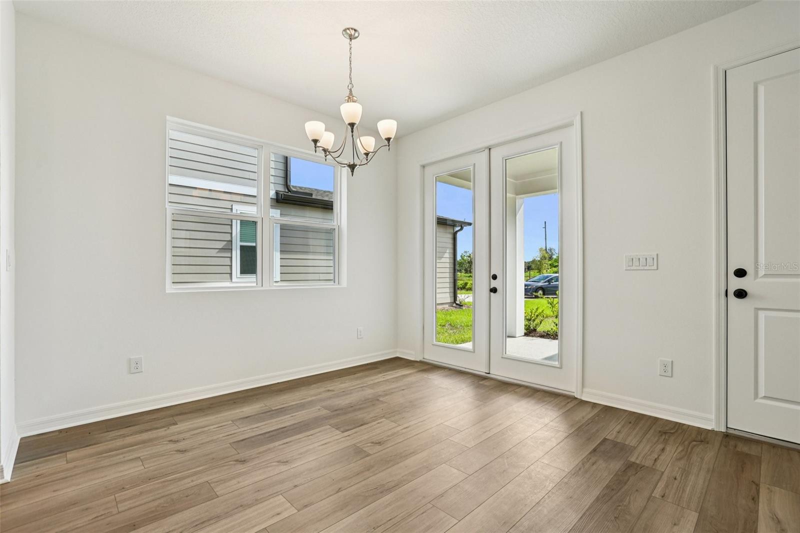 ELLINGTON PLACE - Residential