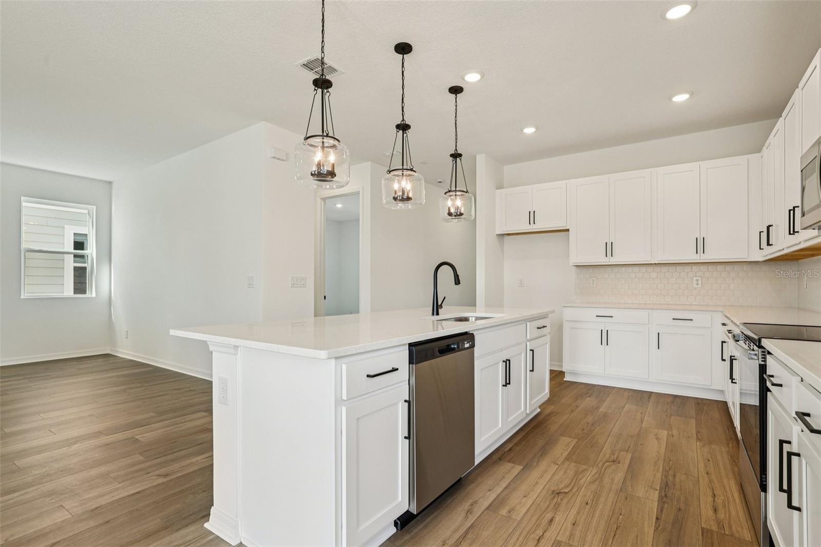 ELLINGTON PLACE - Residential
