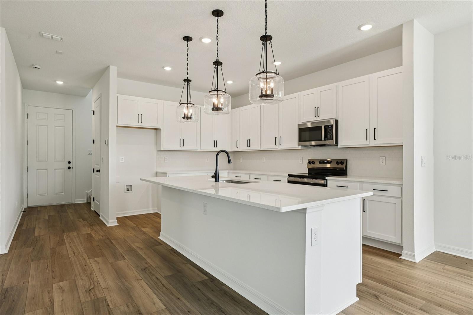ELLINGTON PLACE - Residential