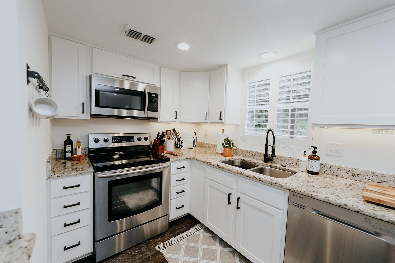 RUSTIC LODGE - Residential