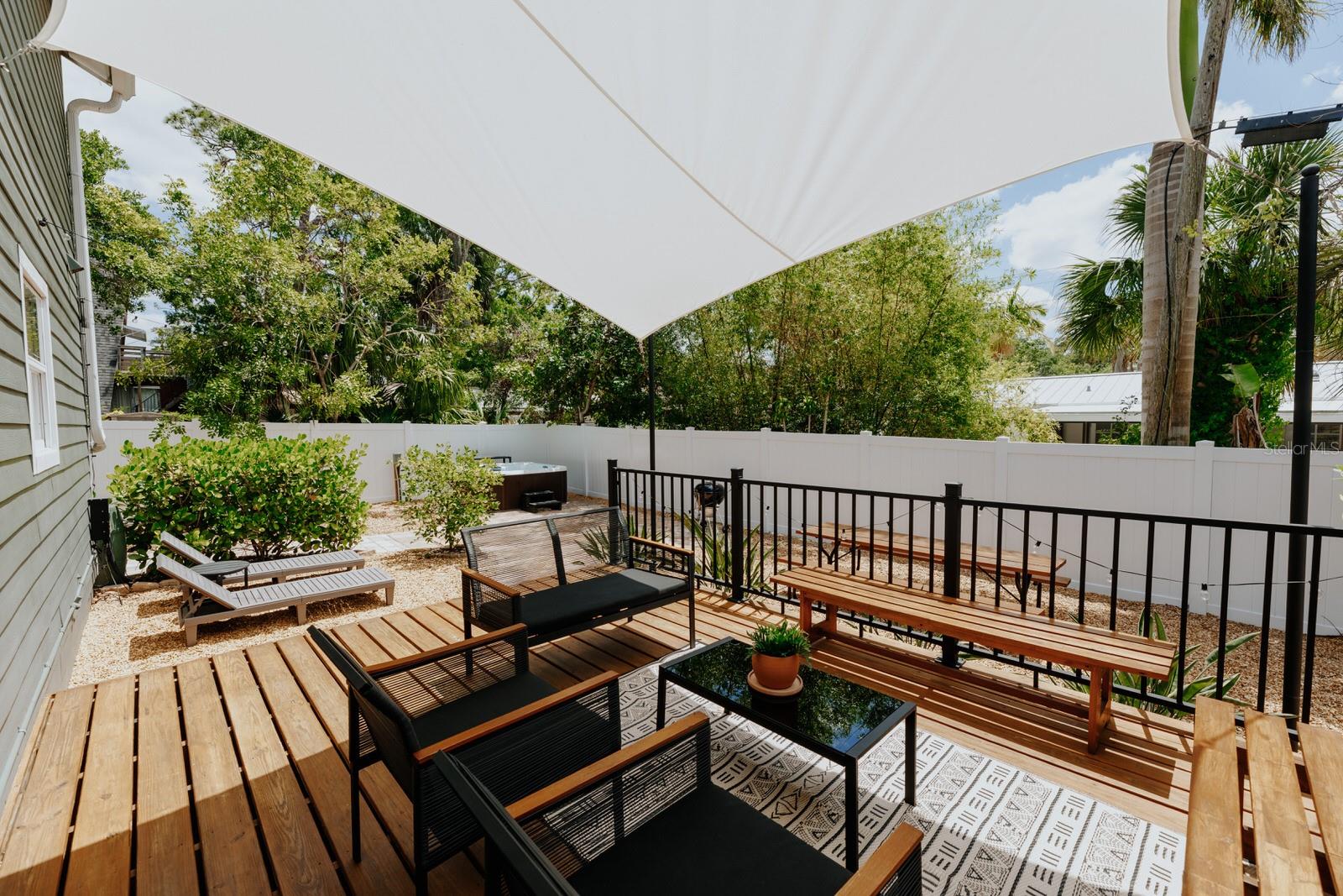 RUSTIC LODGE - Residential