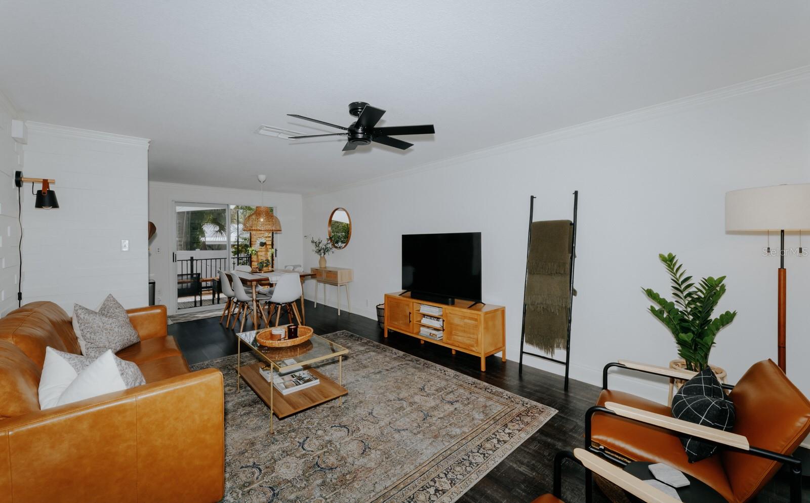 RUSTIC LODGE - Residential