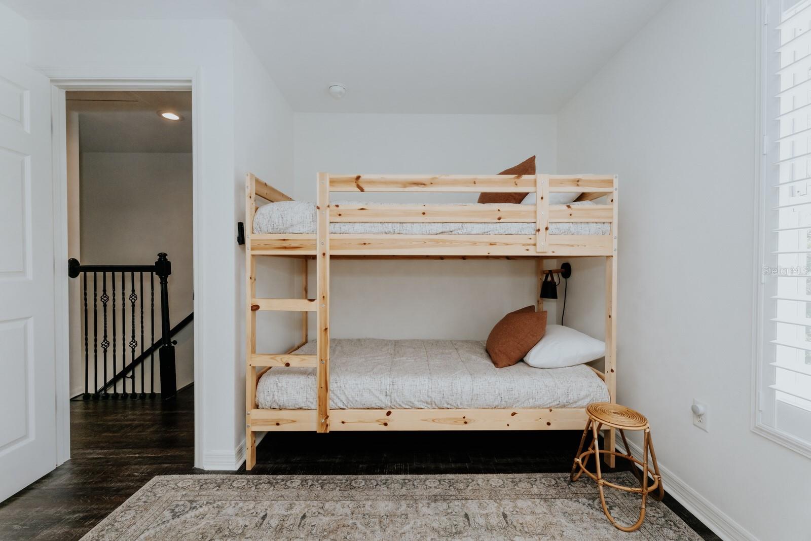 RUSTIC LODGE - Residential